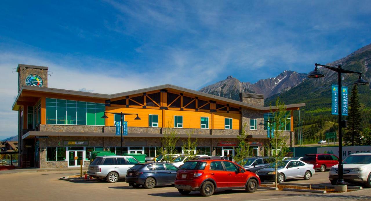 Canmore Downtown Hostel Екстериор снимка